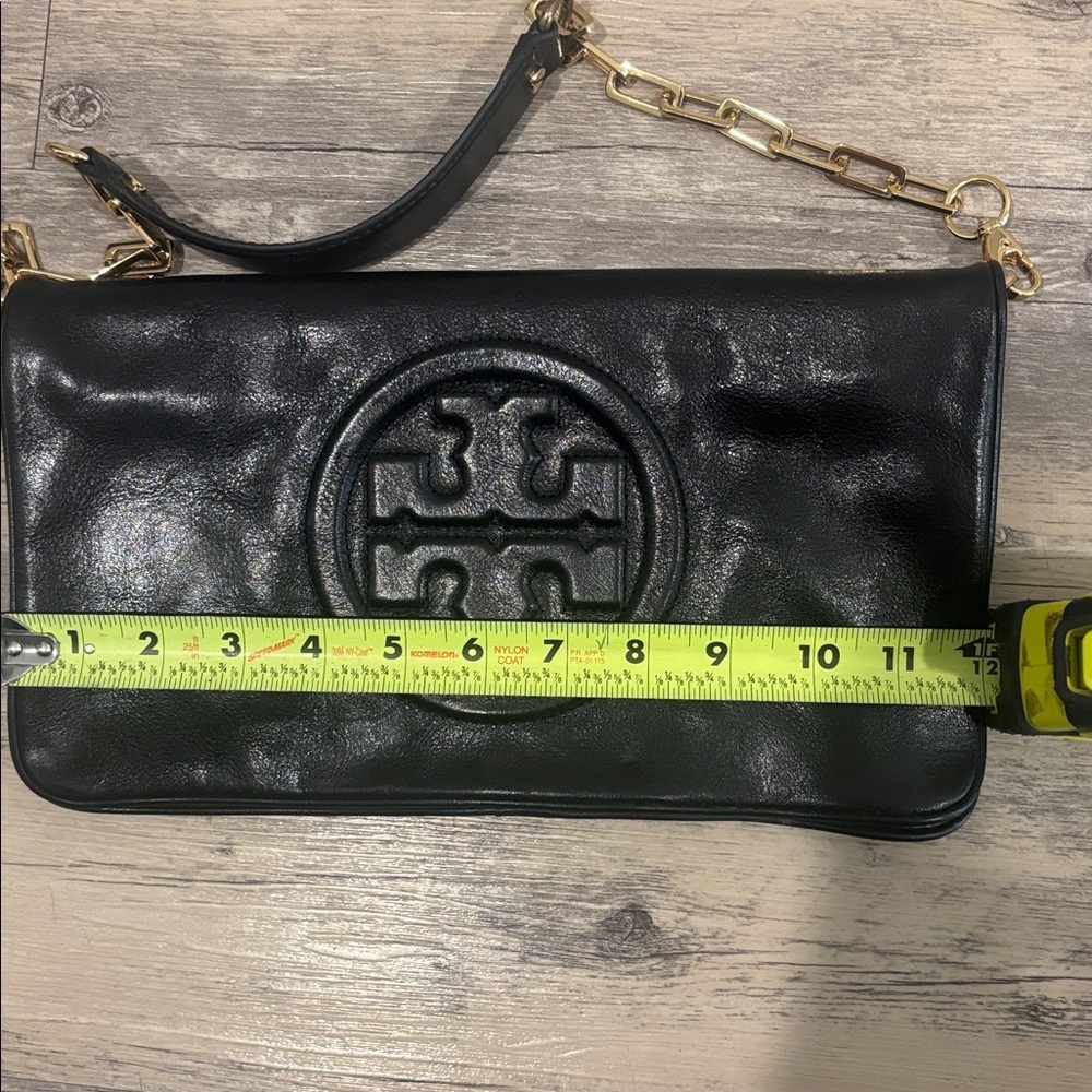 Tory Burch Bombe Reva leather clutch black with gold colored chain - Picture 10 of 12
